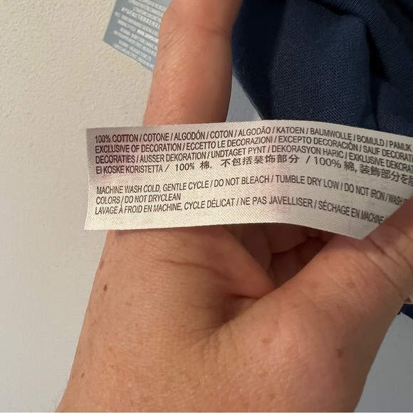 Mary Poppins Disney Crop Top Practically Perfect in Every Way NWT - Picture 2 of 8